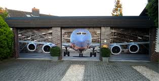Feldco offers the best carriage style garage doors. Garage Door Posters Garagedeuren Verven Garage Ontwerp Garagedeur