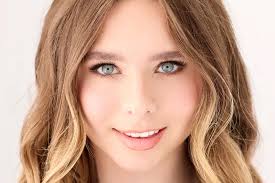 Fundraiser by Garett Ouellet : Help Sky “Shoot For The Stars” in Hollywood!!