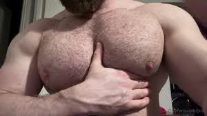 Irish gay Bodybuilder pec play - ThisVid.com
