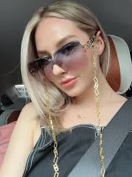 Kính nữ LV* gọng xích dáng mắt vuông đẹp sang kèm dây xích vàng