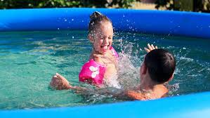 Anda bisa membelikan anak anda kolam renang ini sebagai tempat bermain air di halaman rumah. Tips Bersihkan Kolam Renang Plastik Agar Tak Jadi Sarang Kuman
