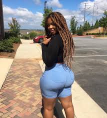 Thick Girls🔥 on X: RT and like for some black big booty🔥  t.coOyvSOiPmY3  X