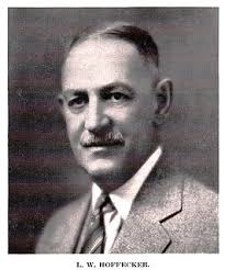 LYMAN WILLIAM HOFFECKER (1868-1955)