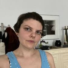 Liz Taft's Instagram, Twitter & Facebook