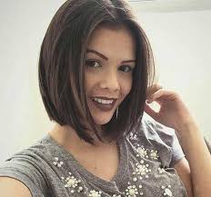 To get anne hathaway's hairstyle, apply a straightening serum onto damp hair and blow dry completely.2. Amazingly Short Hair Ideas For Brunettes