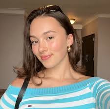 Lee Stack's Instagram, Twitter & Facebook