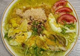 Simmer the cooking liquid to a boil and stir until evenly distributed. Recipe Of Favorite Soto Ayam Lamongan Indonesian Chicken Yellow Soup The Cooking Spot