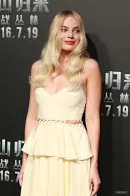 Leave it to margot robbie to embrace both the independent and intimate qualities of legend of tarzan's jane. Margot Robbie The Legend Of Tarzan Premiere In Beijing July 2016 Celebmafia