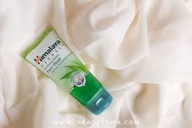 6 produk himalaya yang dibawa travel ke laos. Review Himalaya Herbal Neem Series Irra Octavia