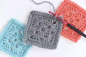 How To Make A Crochet Granny Square In this example, i've used a basic worsted weight yarn and size this crochet granny square pattern shows you how to work a granny square in a single color. how to make a crochet granny square