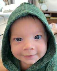 Kelly Nicole (@its_k_fred) • Instagram photos and videos