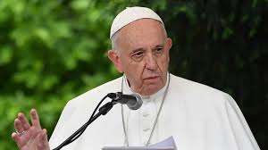 Encore ( extra) after the concert of the wiener symphoniker conducted by the legendary georges pretre (92) in the musikverein in vienna at 12 october 2016. Un Pretre Marie Explique La Joie Du Mariage Au Pape Ces Deux Choses Sont Complementaires Photo Rtl Info