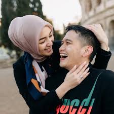 Citra kirana atau lengkapnya citra kirana siregar (lahir di bogor, indonesia, merupakan seorang aktrisberkebangsaan indonesia. Citra Kirana Citraciki Twitter