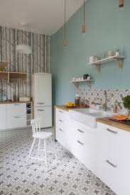 Relooking Cuisine Pour Lui Donner Une Seconde Vie Et La Moderniser Cuisines Deco Idee Deco Cuisine Relooking Cuisine