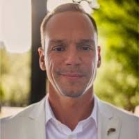 Kenneth Herzog's Instagram, Twitter & Facebook