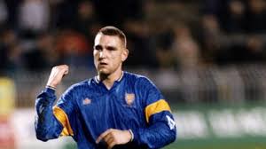 Back in february 1988, vinnie, 54, famously launched at gazza's manhood during a game between newcastle united and wimbledon. Vinnie Jones Fed Up Of Rangers Fans Asking If He Can Grab Them Like Gazza Daily Record