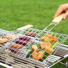 Bukan berarti anda harus memberikan harga rendah agar cepat laku di pasaran, karena harga yang terlalu rendah dapet merugikan anda. Jual Panggangan Ayam Ikan Sosis Daging Alat Panggang Jepitan Pangganan Penjepit Bakaran Ikan Besar Silver Starhome