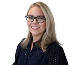 Angel Petersen's Instagram, Twitter & Facebook