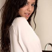 Bella Quinn Hammond (@BellaQuinnHamm1)