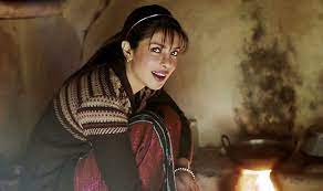 As she cheered on for the athletes, chopra gave an 'extra loud cheer' for boxer mary kom. Priyanka Chopra Takes Journalists On A Road Trip For Mary Kom Interviews India Com