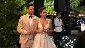Sebastián caicedo se ha mostrado muy preocupado por los suyos, especialmente por su papá pues asegura que. Carmen Villalobos Sebastian Caicedo Revela De Que Forma Sorprendio A La Actriz Con Su Traje De Novio Instagram Colombia Tvmas El Comercio Peru