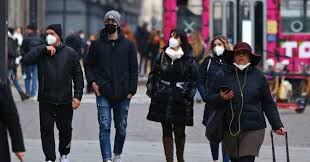 Intanto, da oggi venerdì 11 febbraio non sarà più obbligatorio indossare la mascherina all'aperto. Jneyr4h Dns9m