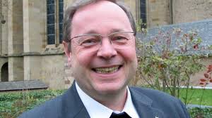 Die bissigsten und lustigsten kommentare. Bistum Limburg Georg Batzing Folgt Tebartz Van Elst Br24 Br De