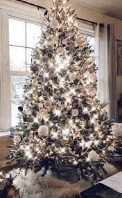 40 Awesome Christmas Tree Decoration Ideas For New Year 2019 Ladiesways Com Women Hairstyles Blog Christmas Decorations Beautiful Christmas Silver Christmas