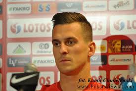 Arkadiusz milik jest piłkarzem reprezentacji polski oraz gra we włoskim klubie ssc napoli na pozycji napastnika. Arkadiusz Milik Zero Wspolczucia Pilkarski Swiat Com