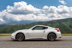 2015 Nissan 370z Nismo 344ps 3 7 Litre Six Cylinder Engine From 0 100kph In 5 2 Seconds Nissan 370z Nismo Nissan 370z 370z Nismo