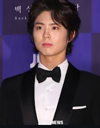 Flowing...is it flowing? I like flowing, cascading hair. Thick lustrous  hair is very important to me