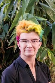 Courtney Munro's Instagram, Twitter & Facebook