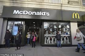 Per ogni scontrino puoi usare un solo dispositivo. Mcdonald S Giving Away Free Cheeseburgers This Week For Blue Monday Daily Mail Online