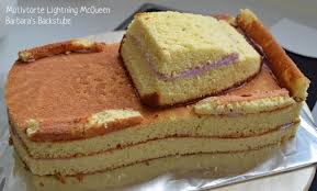 Lightning Mcqueen Torte Mandelbiskuit Mit Beerenfullung Cars Kuchen Cars Torte Ohne Fondant Geburtstagskuchen