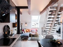 Ce Petit Appartement En Duplex De 35m2 A Une Grande Terrasse Planete Deco A Homes World Salons De Ferme Petit Appartement Appartement