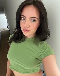 mia stone (@miastoneee) • Instagram photos and videos