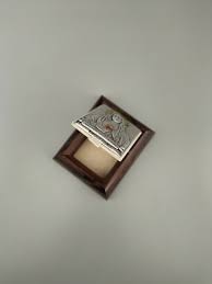 Scatola in legno – Santuario Madonna delle Lacrime di Siracusa