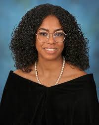 Kara Lundy's Instagram, Twitter & Facebook