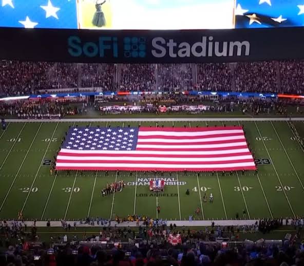 Pentatonix delivers heart-stirring rendition of national anthem that crowd  won't forget