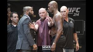 Jon jones 3 at heavyweight. Ufc 214 Daniel Cormier Vs Jon Jones 2 Staredown Mma Fighting Youtube