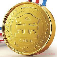 「金メダルを獲る」は他にも、get/take/capture/clinch the gold (medal) のような表現も多く見受けられました。 ã‚ˆã„å­ã®é‡'ãƒ¡ãƒ€ãƒ« ãƒ—ãƒã‚®ãƒ•ãƒˆå°‚é–€åº— ãƒ¢ãƒ¢ãƒ•ã‚¯
