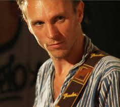 Daniel Symons's Instagram, Twitter & Facebook