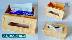 Berdasarkan pertimbangan tersebut, penulis akan membuat produk kerajinan dari bahan koran bekas berupa tempat tisu. Menghias Tempat Tisu Dengan Serat Karung Goni