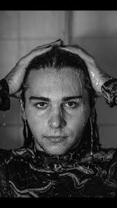 m-am udat tot când am văzut pozele😩 mă găsiți și pe ig btw: @iamgrati...  TikTok