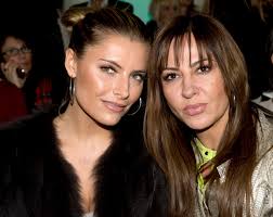 (simone weil) la humildad es otra gran cualidad que todos deberíamos poseer. Brust Eingriff Botox Spritzen Gute Gene Schonheits Op Lag Simone Thomalla Unterm Messer News De