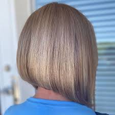 It has jagged and uneven layers with a ragged textured finish. 25 Flattering Bob Haircuts To Try In 2020