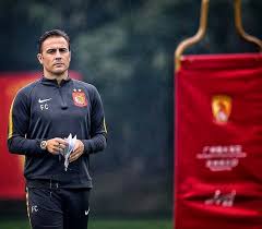 El internacional eslovaco, en el equipo del sur de italia desde 2007, jugó su último partido con la camiseta del conjunto napolitano ante la. Fabio Cannavaro On Twitter Yinchuan Helanshan V Guangzhou Evergrande 0 1 Guangzhou Evergrande Yinchuan Helanshan China Facup Nevergiveup Staff Https T Co Qyi7hm0bcs