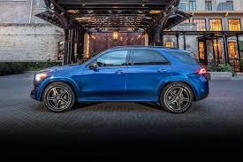 Broad shoulders and narrow led headlamps conjure up an even more powerful look here. 2020 Mercedes Benz Gle Class Pictures 208 Photos Edmunds