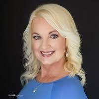 Pamela Chumley's Instagram, Twitter & Facebook