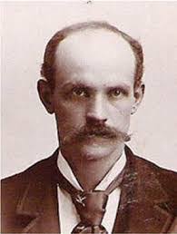 Robert Cheyne's Instagram, Twitter & Facebook